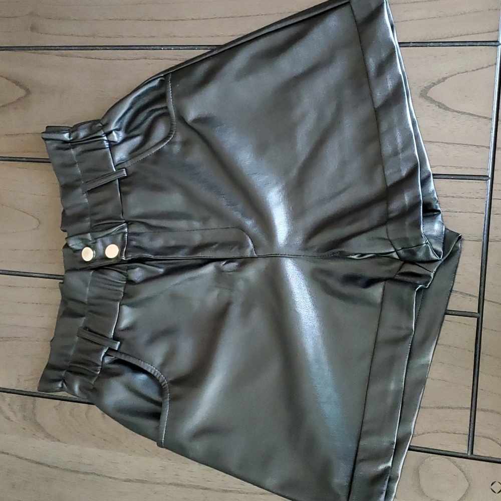 IMPERIAL Faux Leather Paperbag Shorts, Black, M